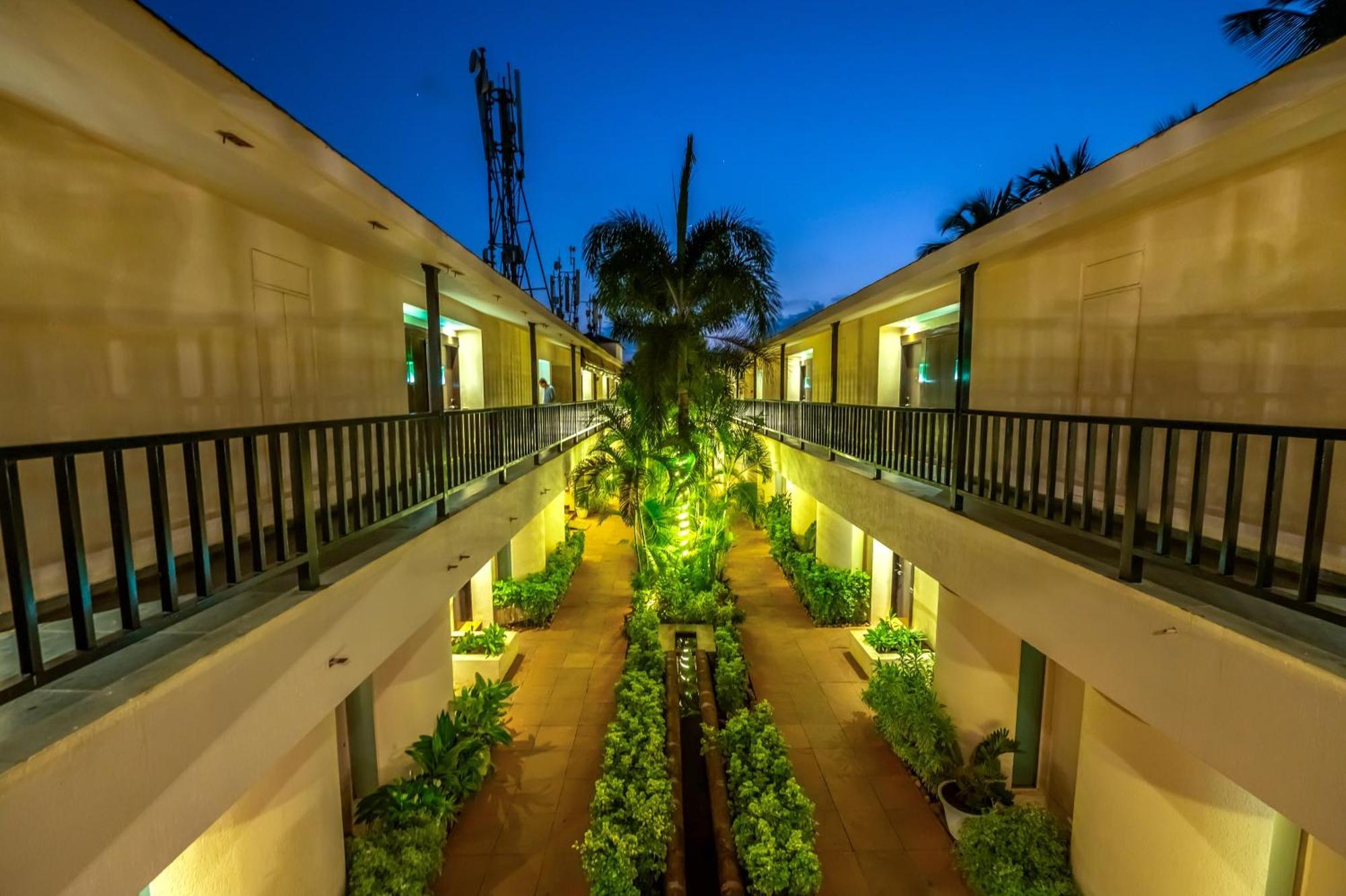 O Hotel Goa, Candolim Beach Exterior foto