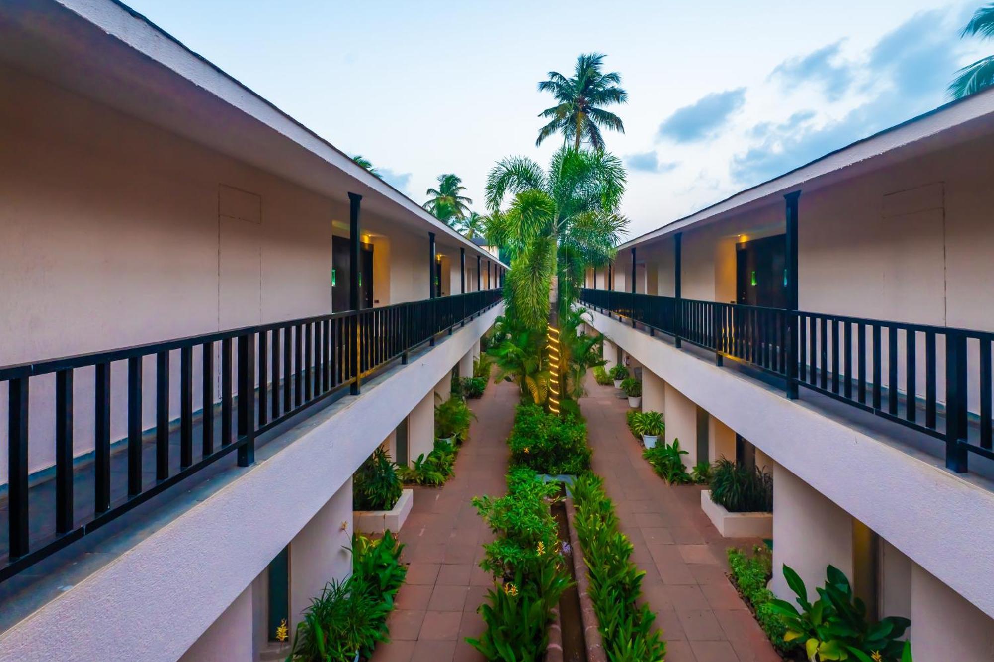 O Hotel Goa, Candolim Beach Exterior foto